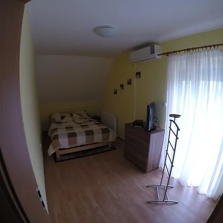 Mártika Apartman