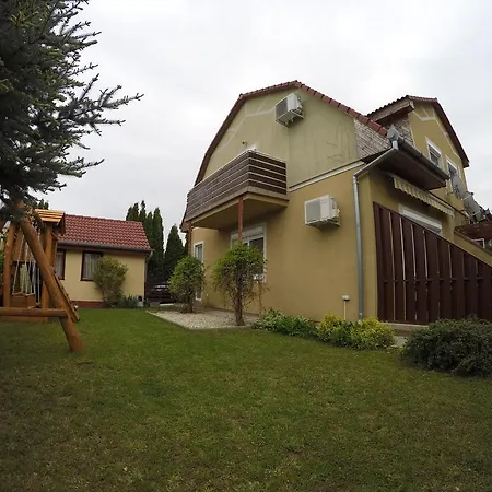 Mártika Apartman Siófok