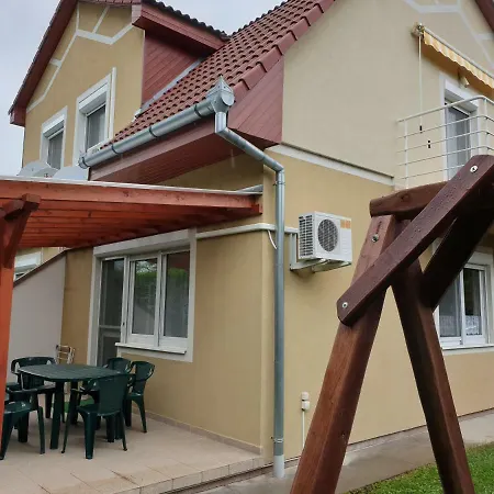Apartman Mártika *